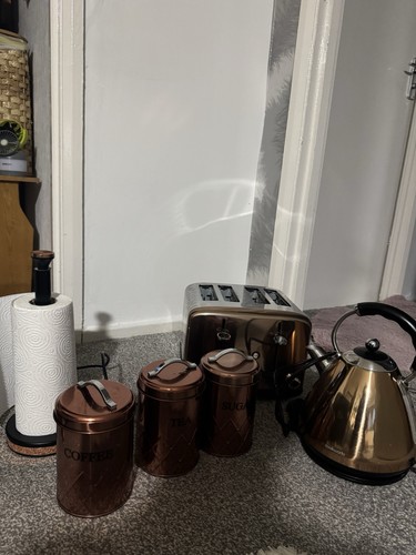 Kettle and toaster - set,