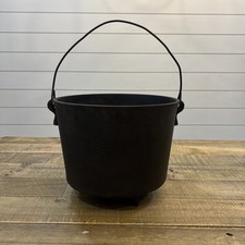 Cast Iron 3 Leg Bean Pot With