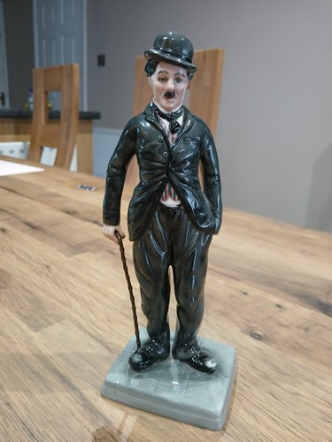 Royal doulton figurine - doulton,