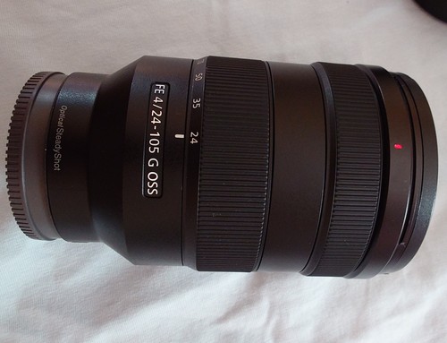 Sony 105mm g oss - fe, f/4