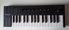 Native Instruments Komplete Kontrol M32 USB Midi Keyboard with licence transfer