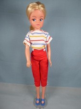 Vintage Sindy Late 70's Fun Time?- Blonde - clothed - stand not inc.