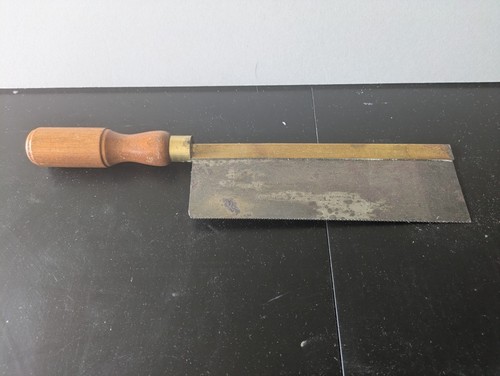 Vintage brass back dovetail - back,