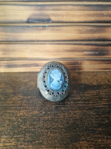 Vintage cameo ring with - vintage,