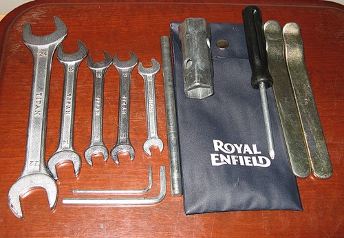 Royal enfield classic 500 efi - royal,