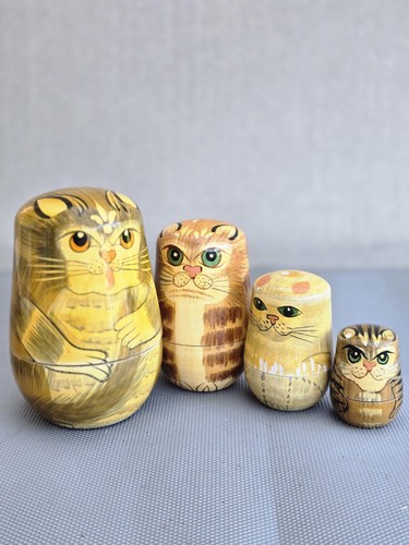 Vintage cat nesting - dolls, set