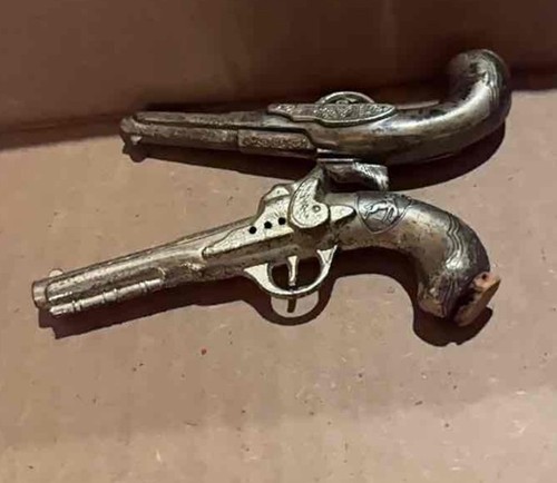 Decorative metal replicas - , of