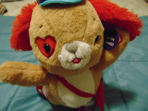 Nwt hallmark rollerskating pup - nwt,