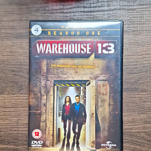 Universal warehouse season - universal,