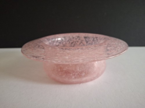 Small pink mottle glass - mottle,