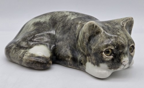 Vintage signed winstanley - signed, cat