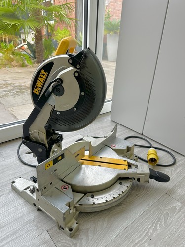 Dewalt mitre saw 713 - mitre, lx