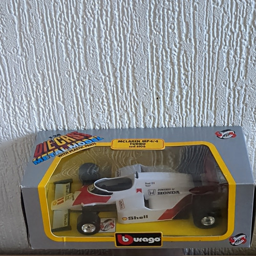 Bburago mclaren mp4 honda f1 - mclaren, mp4/4
