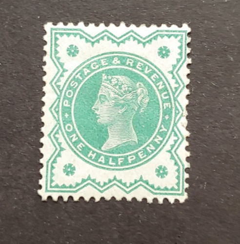 Victoria half penny great - half,