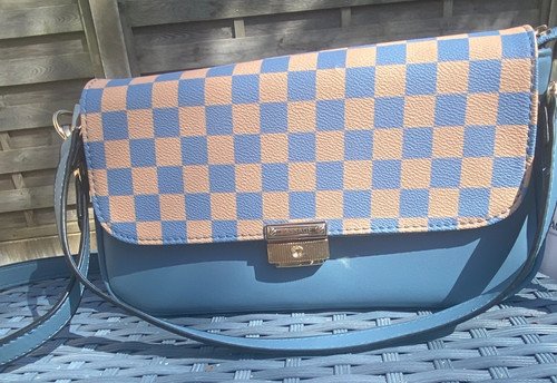 Blue checkered flap shoulder - checkered,