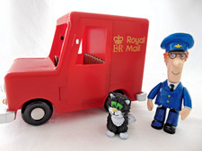 POSTMAN PAT AND JESS THE CAT FIGURES WITH PUSH ALONG FRICTION ROYAL MAIL VAN