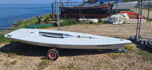 Laser radial yacht - ,