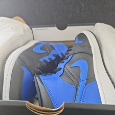 Air Jordan 1 Mid Hyper Royal