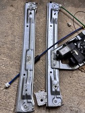 PEUGEOT 208 GTI DRIVERS RIGHT WINDOW REGULATOR AND MOTOR 9816401880