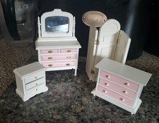 Dollshouse Bedroom Furniture 12th Scale