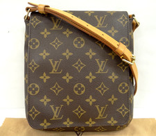LOUIS VUITTON Musette Salsa