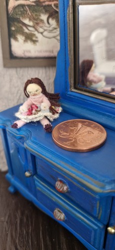 Dolls house miniature - dolls, 1:12