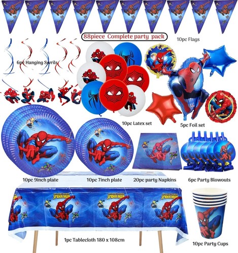 Spiderman gift bags table