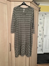 Ladies Marla Wynne Dress Size 2XL