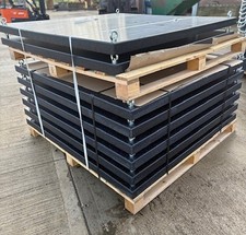 Large outrigger pads with