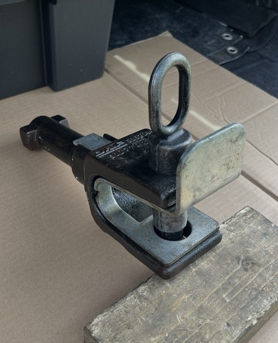 Genuine daf front towing eye - genuine,