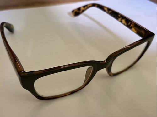 Olive and tortoise - tortoise, shell