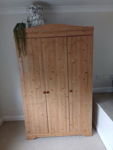 Pine triple wardrobe - wardrobe, very