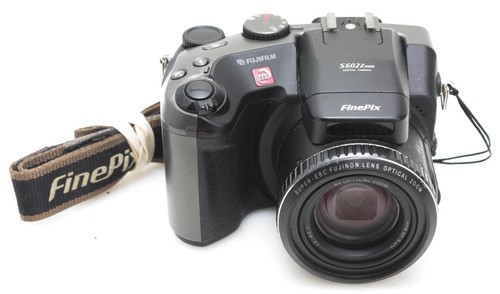 Fujifilm finepix s602 zoom - ,