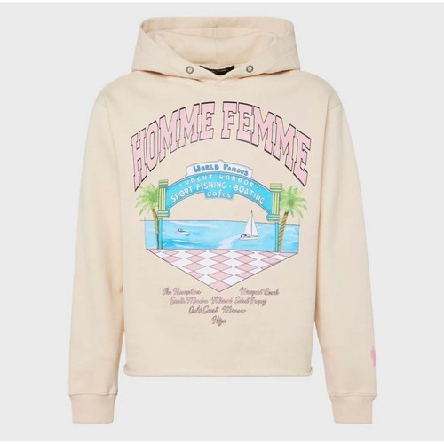 Homme femme world famous yacht - famous,