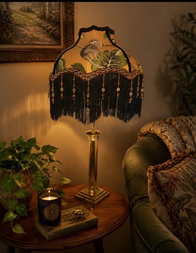 Stunning large gold table lamp - stunning,