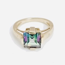 Mesmerising 9ct gold princess - 9ct,