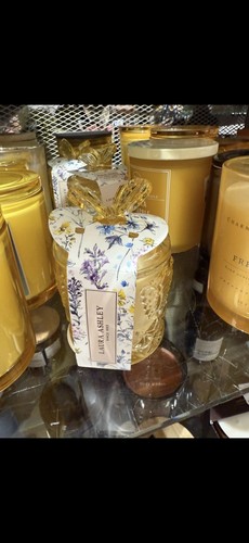 Laura ashley soy blend - laura,