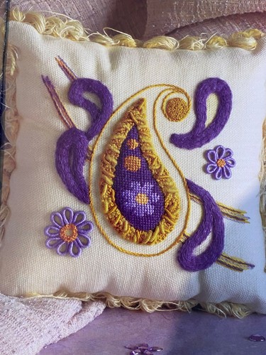 Paisley stumpwork technical - paisley,