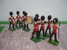 BRITAINS CEREMONIAL GUARDS DRUM & FIFE CORPS MARCHING BAND SOLDIERS