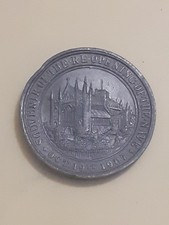 1907 SELBY ABBEY MEDAL MADE FROM THE LEAD OF THE MELTED ROOF AFTER THE 1906 FIRE