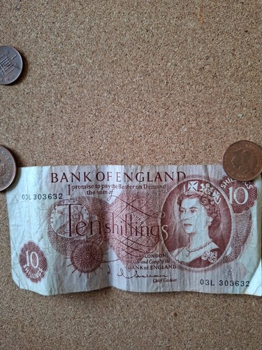 British shillings notes - x, 10