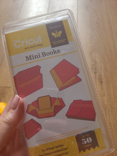 Cricut mini books cartridge - books,