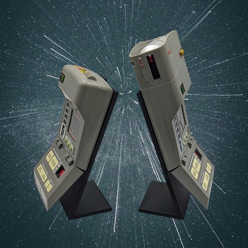 Playmates star trek - star, tricorder