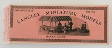 Langley Models OO - Market Scene w stalls tables figures - white metal kit - F3
