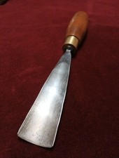 Vintage Henry Taylor No 97 1  1 /2 Inch Wide  Wood Carving Gouge Beech Handle