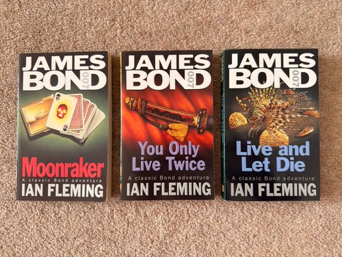 James bond ian fleming - james,