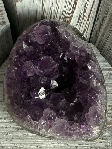 Amethyst geode d133 - amethyst,