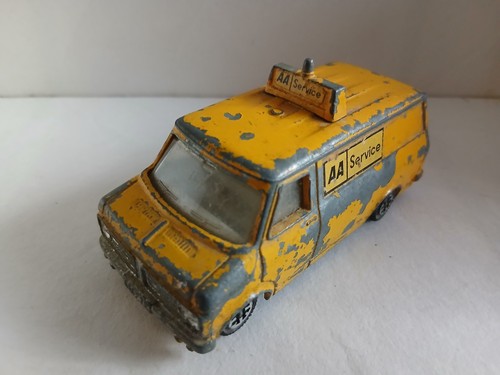Dinky toys bedford van aa - bedford, van,