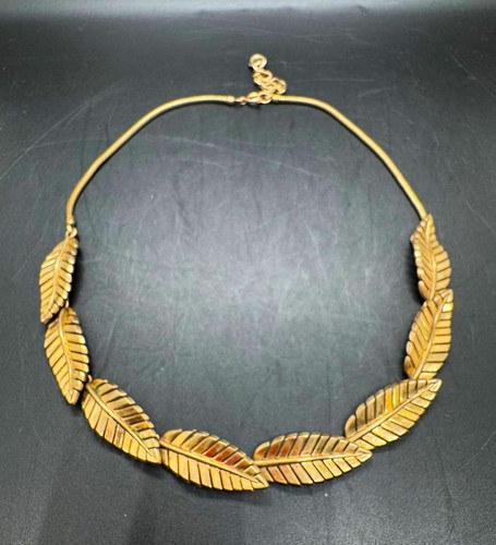 Gold tone leaf - gold-tone, collar