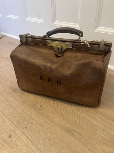 Vintage leather gladstone bag - gladstone,